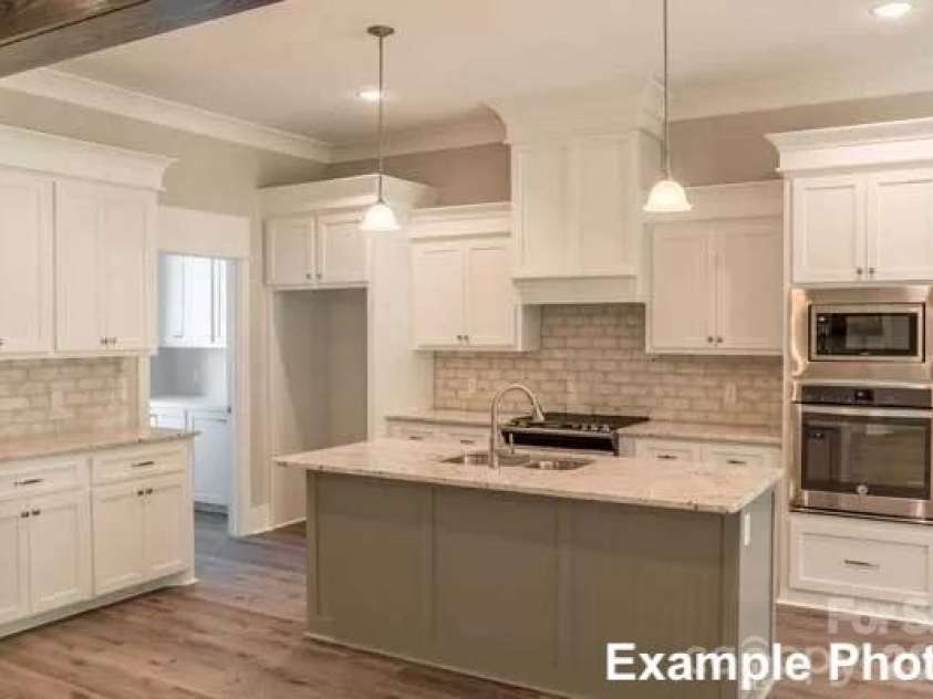 194 Sams Way, Statesville, NC 28625.  MLS# CAR4428928, YatesRealty ID 54228. Craftsman House Plan #50-249 - Kitchen