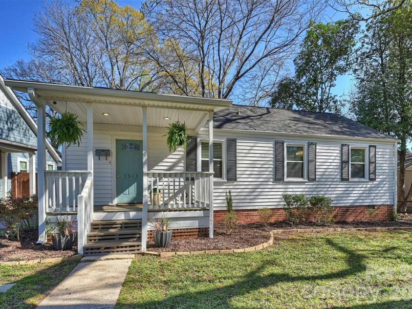 1515 Winston Drive, Charlotte, NC 28205.  MLS# CAR4358762, YatesRealty ID 5423. 