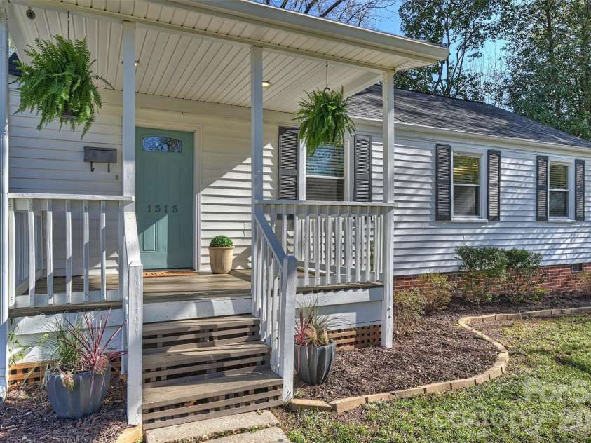 1515 Winston Drive, Charlotte, NC 28205.  MLS# CAR4358762, YatesRealty ID 5423. 
