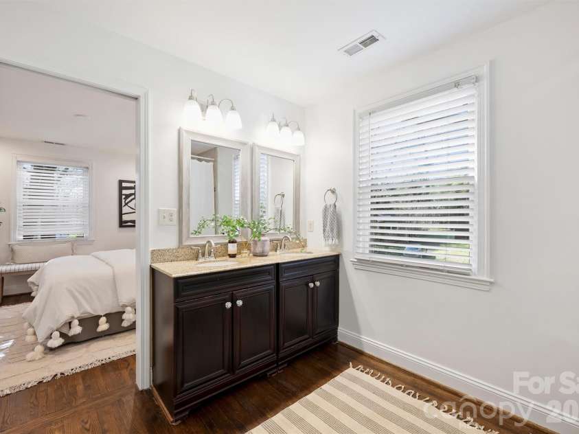 1515 Winston Drive, Charlotte, NC 28205.  MLS# CAR4358762, YatesRealty ID 5423. 