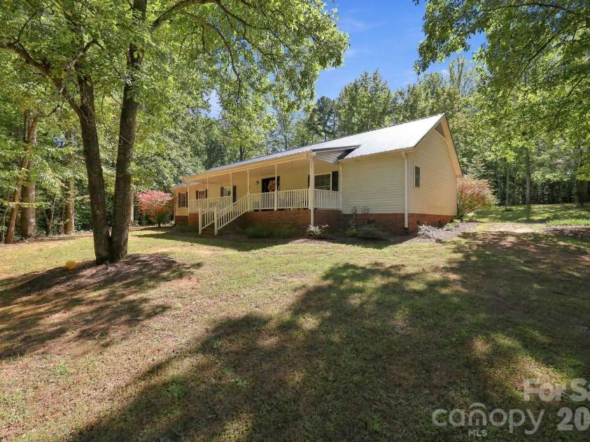 499 Sandy Creek Lane, Lexington, NC 27295.  MLS# CAR4430585, YatesRealty ID 54230. 