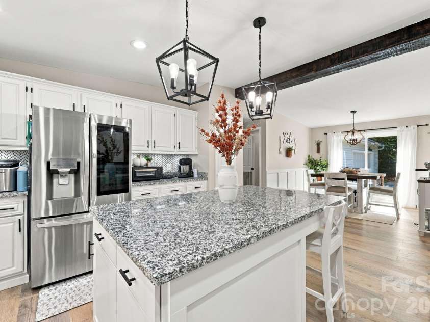 499 Sandy Creek Lane, Lexington, NC 27295.  MLS# CAR4430585, YatesRealty ID 54230. 