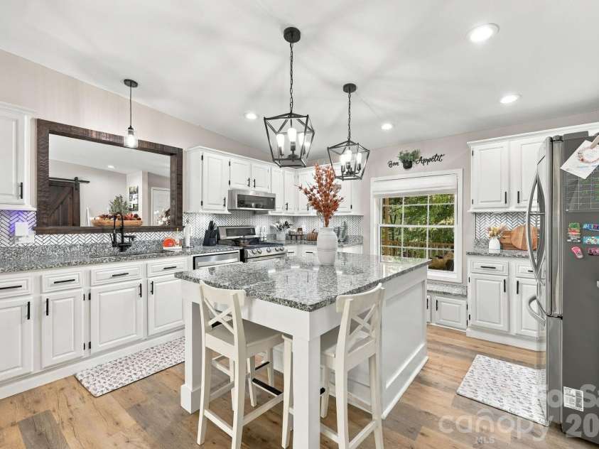 499 Sandy Creek Lane, Lexington, NC 27295.  MLS# CAR4430585, YatesRealty ID 54230. 