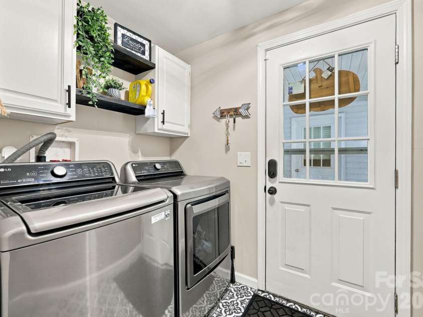 499 Sandy Creek Lane, Lexington, NC 27295.  MLS# CAR4430585, YatesRealty ID 54230. 