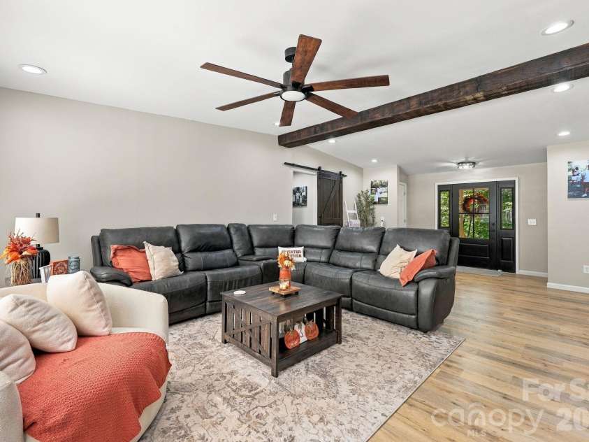 499 Sandy Creek Lane, Lexington, NC 27295.  MLS# CAR4430585, YatesRealty ID 54230. 