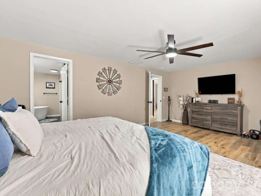 499 Sandy Creek Lane, Lexington, NC 27295.  MLS# CAR4430585, YatesRealty ID 54230. 