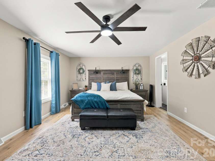 499 Sandy Creek Lane, Lexington, NC 27295.  MLS# CAR4430585, YatesRealty ID 54230. 
