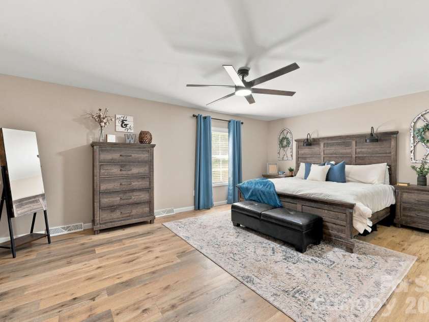 499 Sandy Creek Lane, Lexington, NC 27295.  MLS# CAR4430585, YatesRealty ID 54230. 