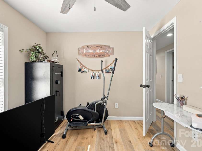 499 Sandy Creek Lane, Lexington, NC 27295.  MLS# CAR4430585, YatesRealty ID 54230. 