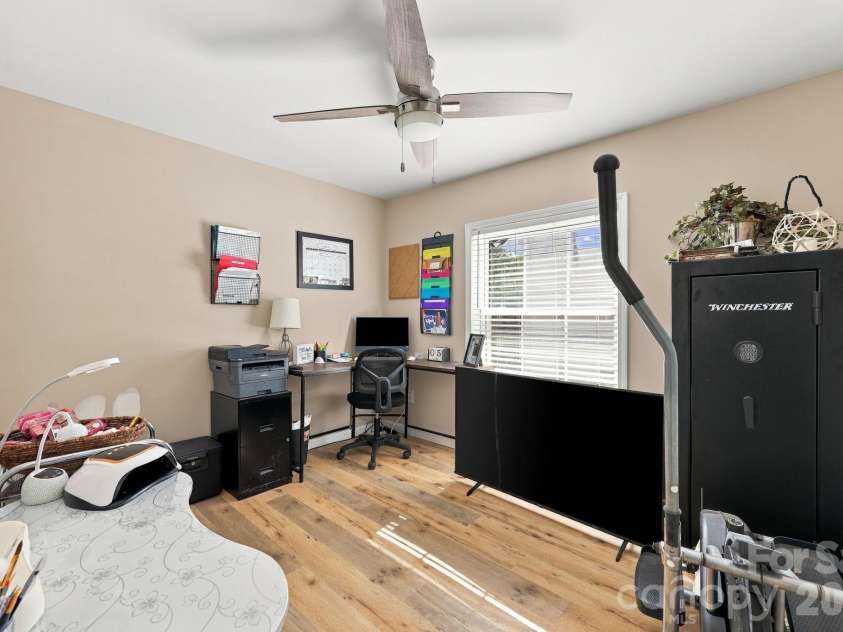 499 Sandy Creek Lane, Lexington, NC 27295.  MLS# CAR4430585, YatesRealty ID 54230. 