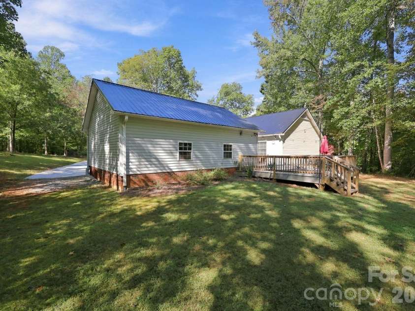 499 Sandy Creek Lane, Lexington, NC 27295.  MLS# CAR4430585, YatesRealty ID 54230. 