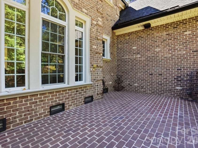 2930 Sweetgrass Lane, Monroe, NC 28112.  MLS# CAR4418923, YatesRealty ID 54232. Front Courtyard
