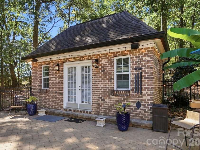 2930 Sweetgrass Lane, Monroe, NC 28112.  MLS# CAR4418923, YatesRealty ID 54232. Pool House with Full Bathroom & Mini Kitchen
