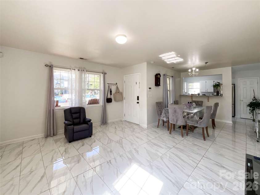 1501 Effingham Road, Charlotte, NC 28208.  MLS# CAR4430115, YatesRealty ID 54236. 