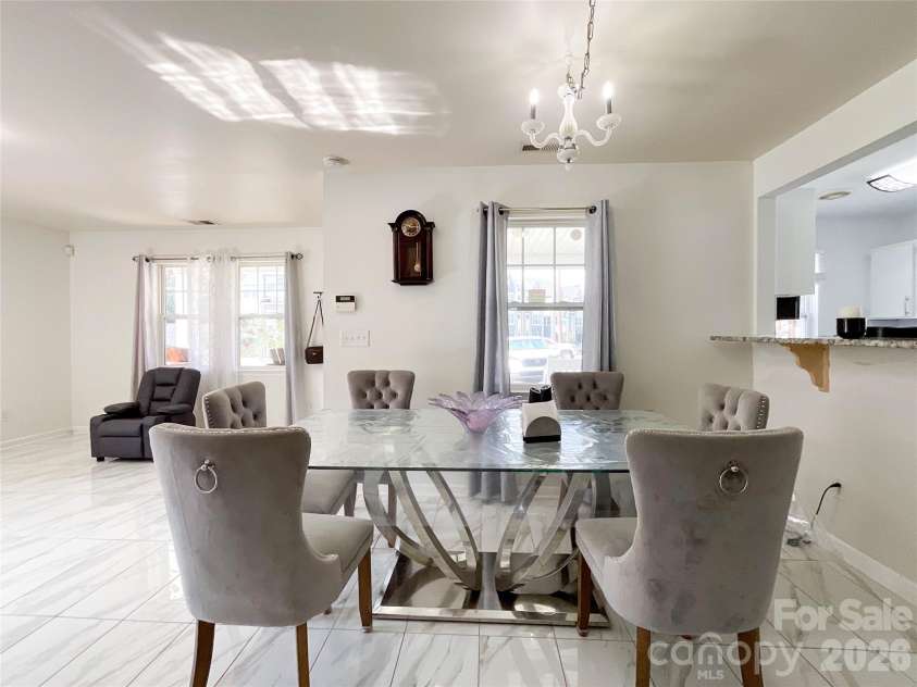 1501 Effingham Road, Charlotte, NC 28208.  MLS# CAR4430115, YatesRealty ID 54236. 