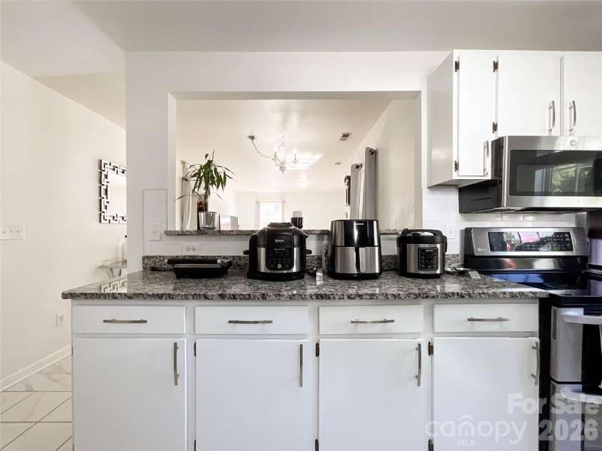 1501 Effingham Road, Charlotte, NC 28208.  MLS# CAR4430115, YatesRealty ID 54236. 