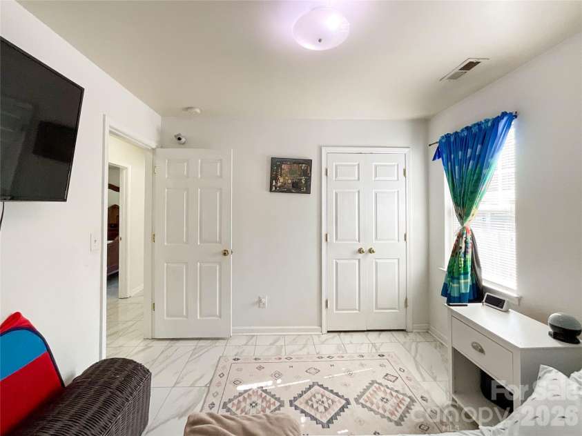 1501 Effingham Road, Charlotte, NC 28208.  MLS# CAR4430115, YatesRealty ID 54236. 