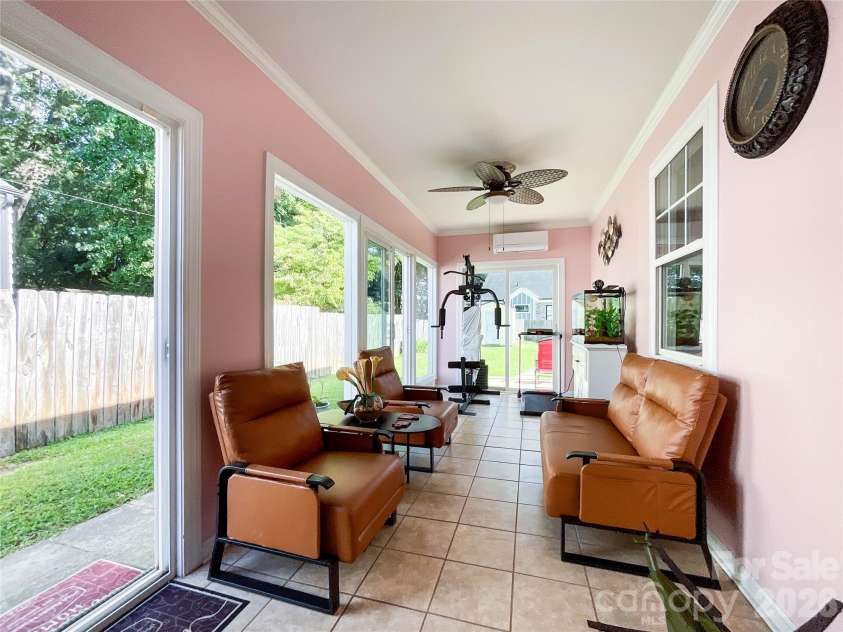 1501 Effingham Road, Charlotte, NC 28208.  MLS# CAR4430115, YatesRealty ID 54236. 