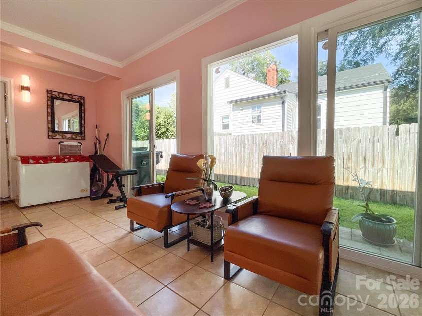 1501 Effingham Road, Charlotte, NC 28208.  MLS# CAR4430115, YatesRealty ID 54236. 