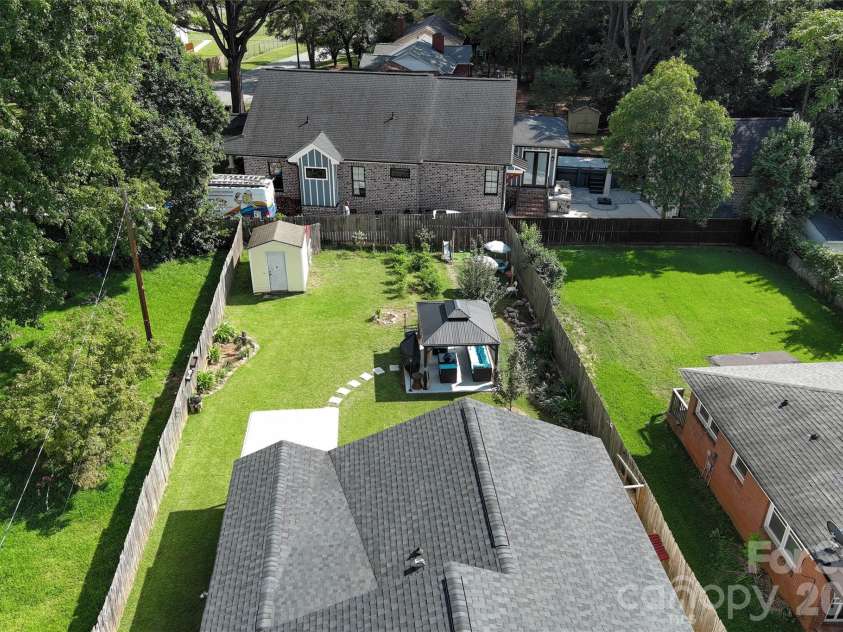 1501 Effingham Road, Charlotte, NC 28208.  MLS# CAR4430115, YatesRealty ID 54236. 