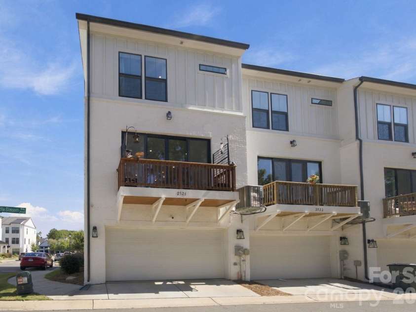 2526 Magnolia Blossom Way, Charlotte, NC 28211.  MLS# CAR4430663, YatesRealty ID 54237. 