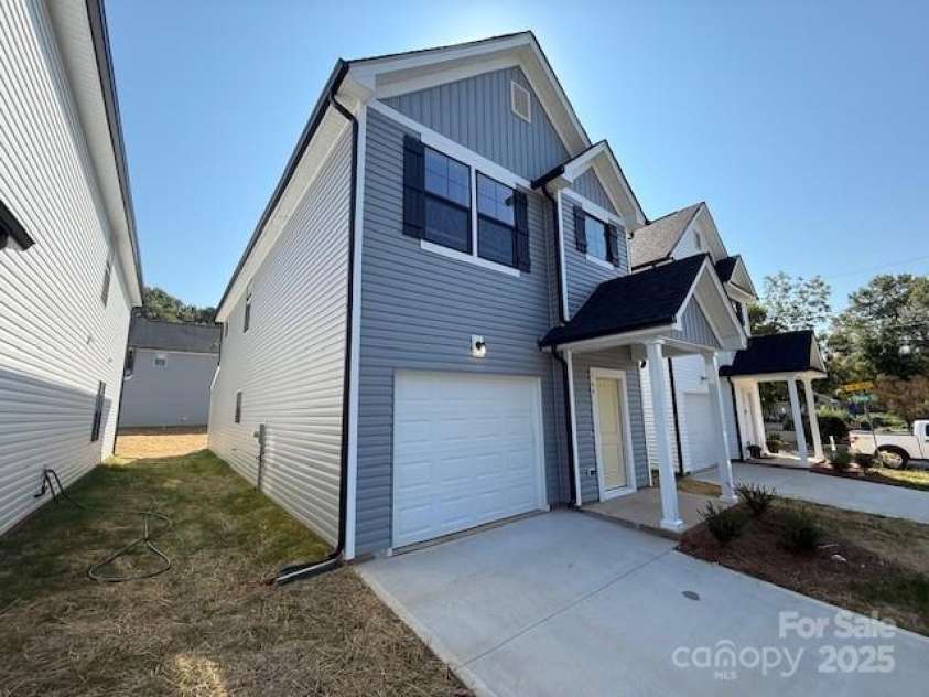164 Sycamore Street, Mooresville, NC 28115.  MLS# CAR4231421, YatesRealty ID 5424. 1 Car Garage
