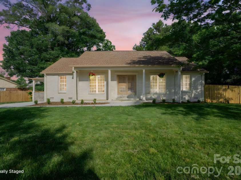 6100 Ashcrest Drive, Charlotte, NC 28217.  MLS# CAR4346577, YatesRealty ID 5424. 