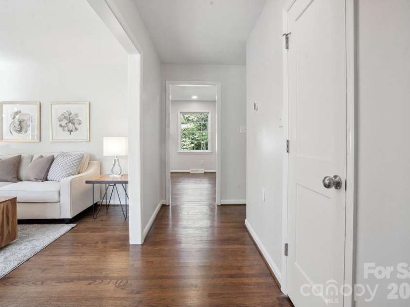 6100 Ashcrest Drive, Charlotte, NC 28217.  MLS# CAR4346577, YatesRealty ID 5424. 