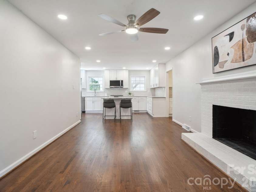 6100 Ashcrest Drive, Charlotte, NC 28217.  MLS# CAR4346577, YatesRealty ID 5424. 