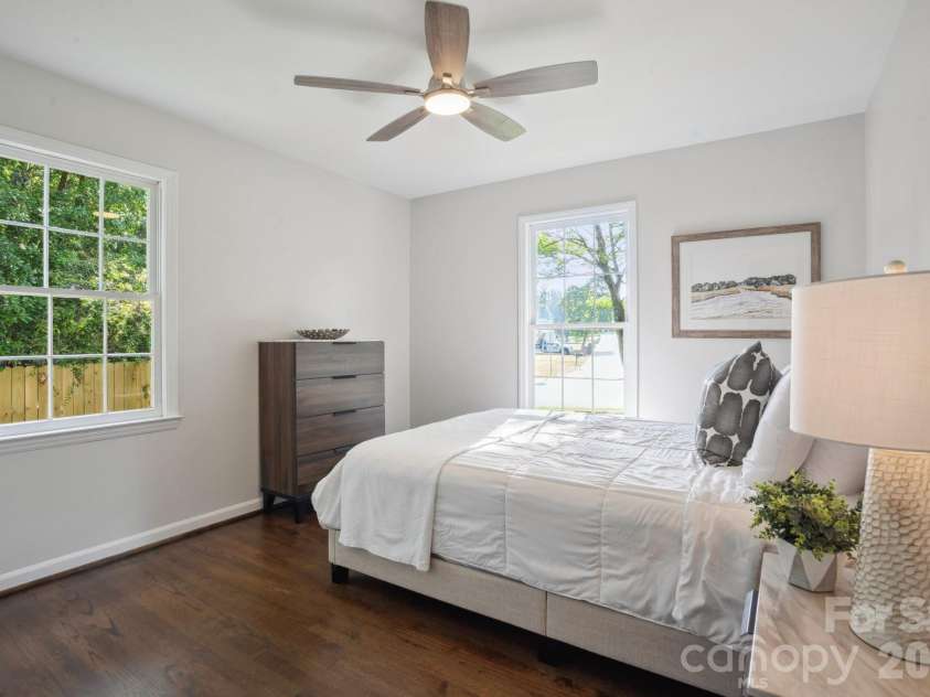 6100 Ashcrest Drive, Charlotte, NC 28217.  MLS# CAR4346577, YatesRealty ID 5424. 