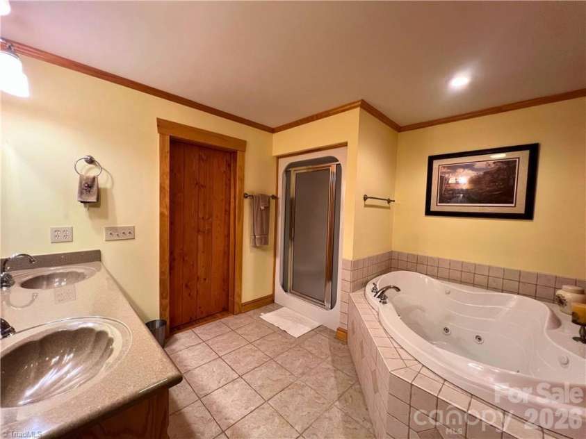 190 Molly Drive, McGrady, NC 28649.  MLS# CAR4430682, YatesRealty ID 54241. 