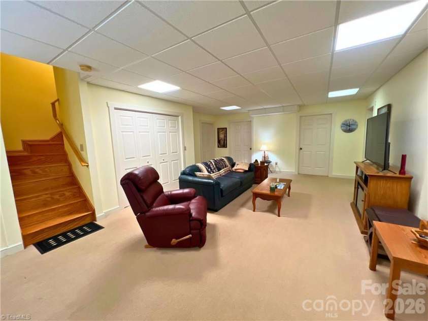 190 Molly Drive, McGrady, NC 28649.  MLS# CAR4430682, YatesRealty ID 54241. 