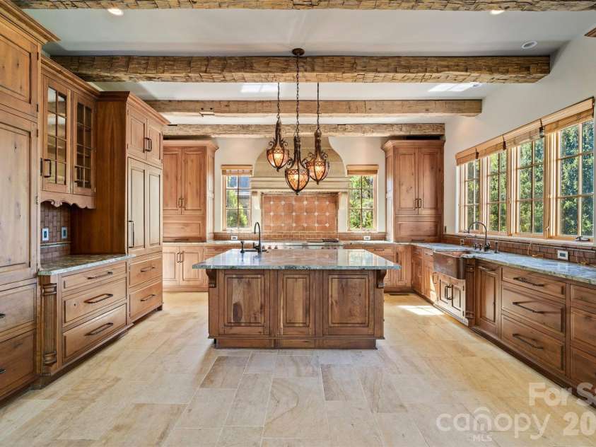 408 Oakmont Lane, Waxhaw, NC 28173.  MLS# CAR4430595, YatesRealty ID 54243. 