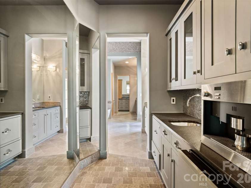 408 Oakmont Lane, Waxhaw, NC 28173.  MLS# CAR4430595, YatesRealty ID 54243. 