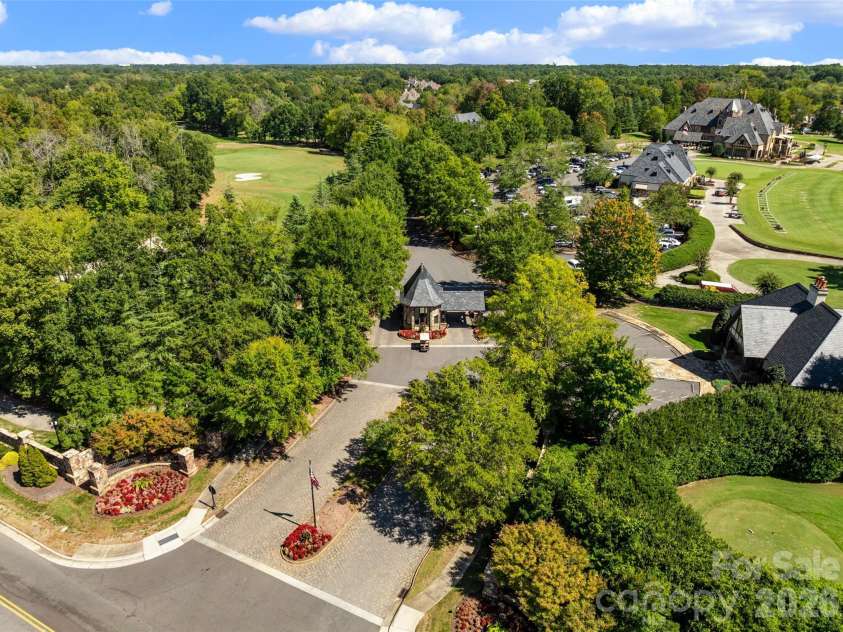 408 Oakmont Lane, Waxhaw, NC 28173.  MLS# CAR4430595, YatesRealty ID 54243. 