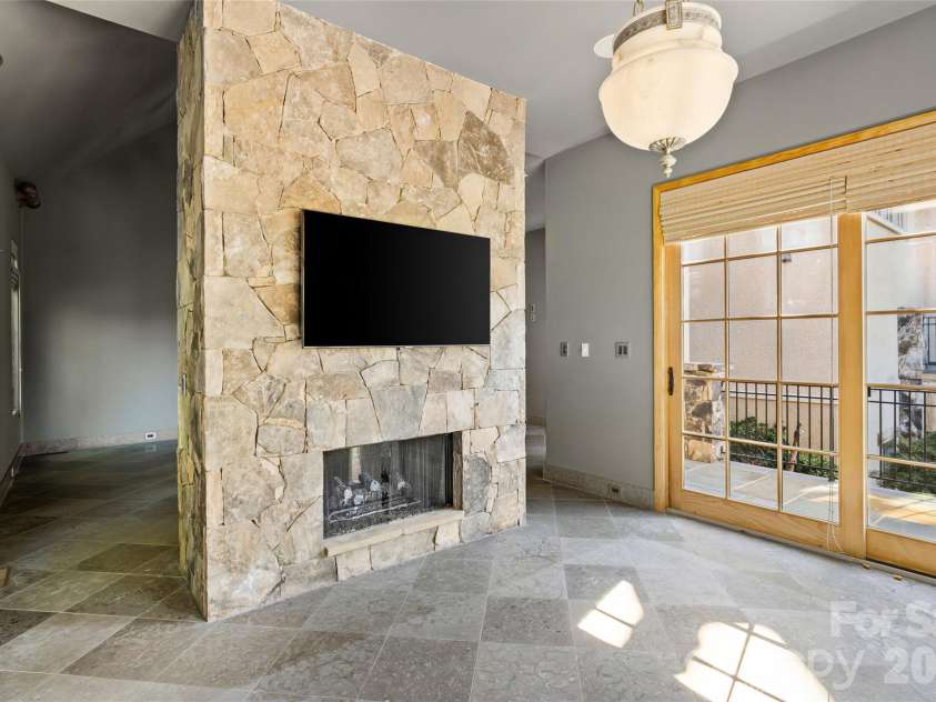 408 Oakmont Lane, Waxhaw, NC 28173.  MLS# CAR4430595, YatesRealty ID 54243. 