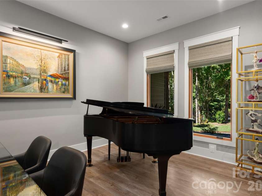 945 Somersby Park, Hendersonville, NC 28739.  MLS# CAR4430657, YatesRealty ID 54244. 