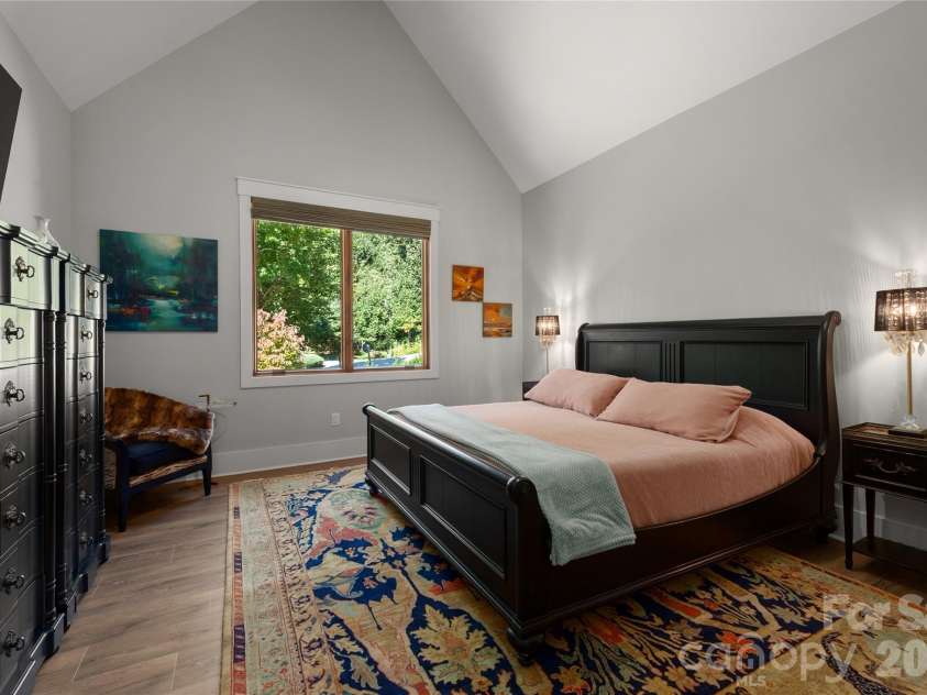 945 Somersby Park, Hendersonville, NC 28739.  MLS# CAR4430657, YatesRealty ID 54244. 