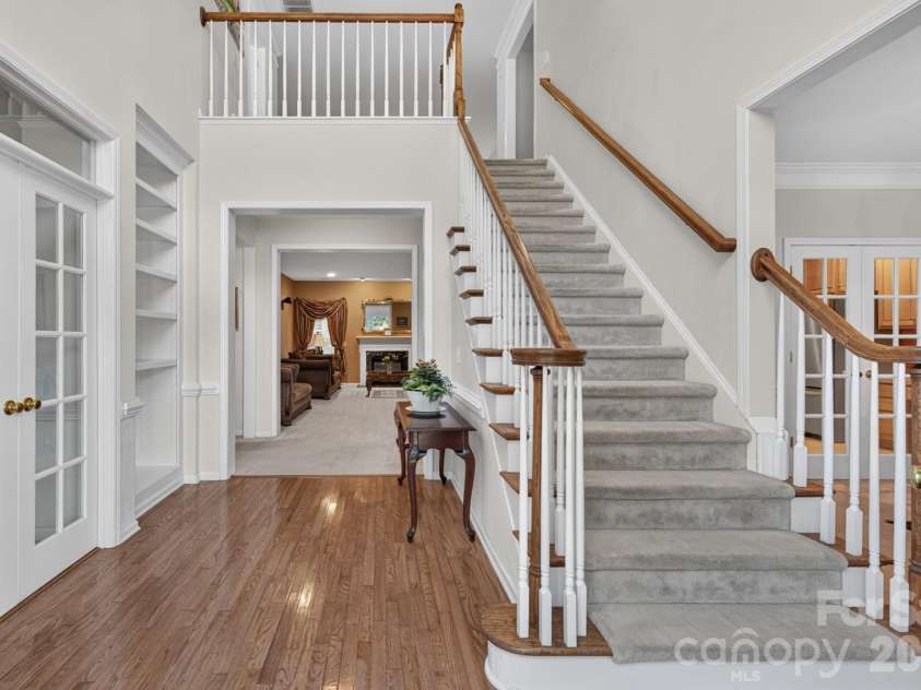 2502 Sandy Ridge Lane, Matthews, NC 28105.  MLS# CAR4430552, YatesRealty ID 54246. 