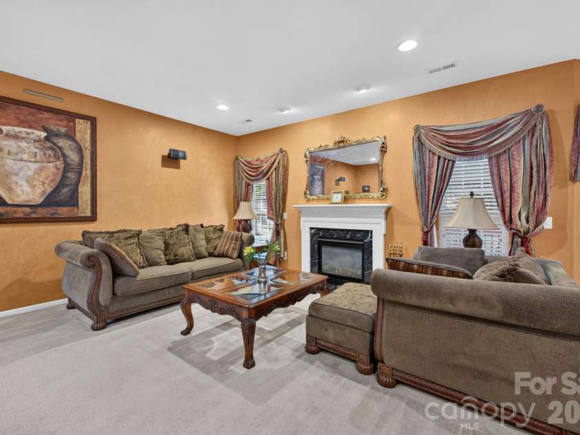 2502 Sandy Ridge Lane, Matthews, NC 28105.  MLS# CAR4430552, YatesRealty ID 54246. 