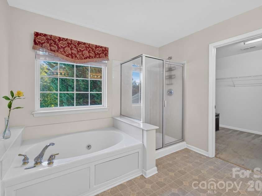 2502 Sandy Ridge Lane, Matthews, NC 28105.  MLS# CAR4430552, YatesRealty ID 54246. 
