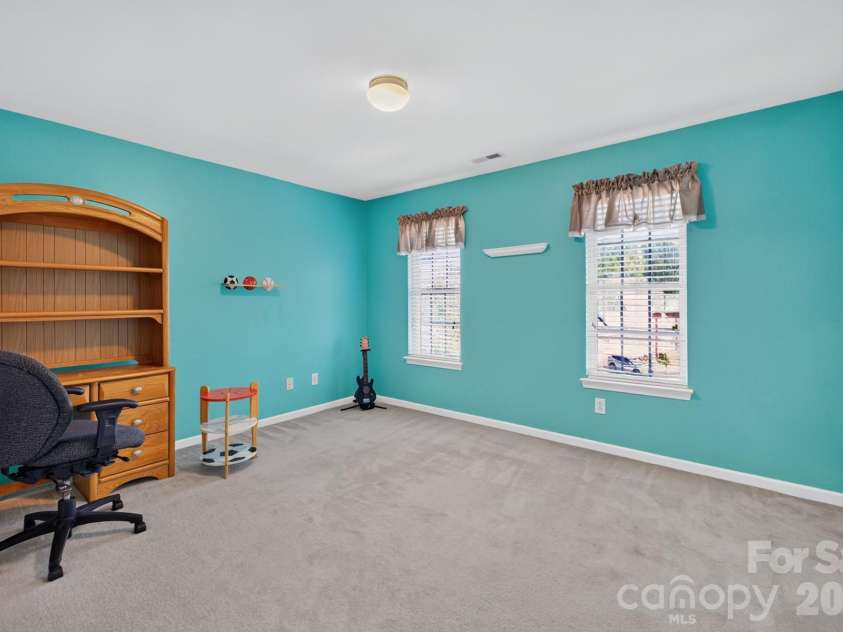 2502 Sandy Ridge Lane, Matthews, NC 28105.  MLS# CAR4430552, YatesRealty ID 54246. 