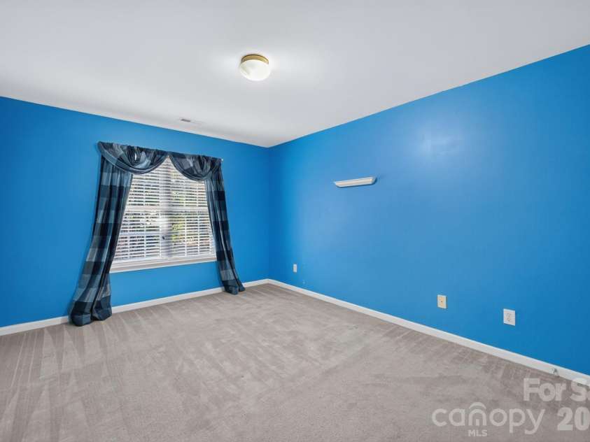 2502 Sandy Ridge Lane, Matthews, NC 28105.  MLS# CAR4430552, YatesRealty ID 54246. 
