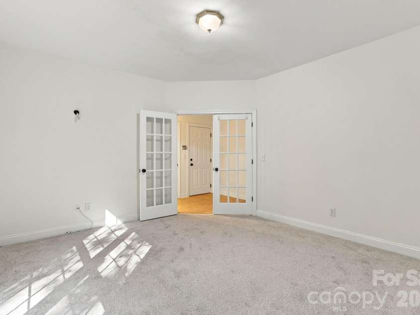 3439 Twelve Oaks Place, Charlotte, NC 28270.  MLS# CAR4423382, YatesRealty ID 54247. Downstaris Study