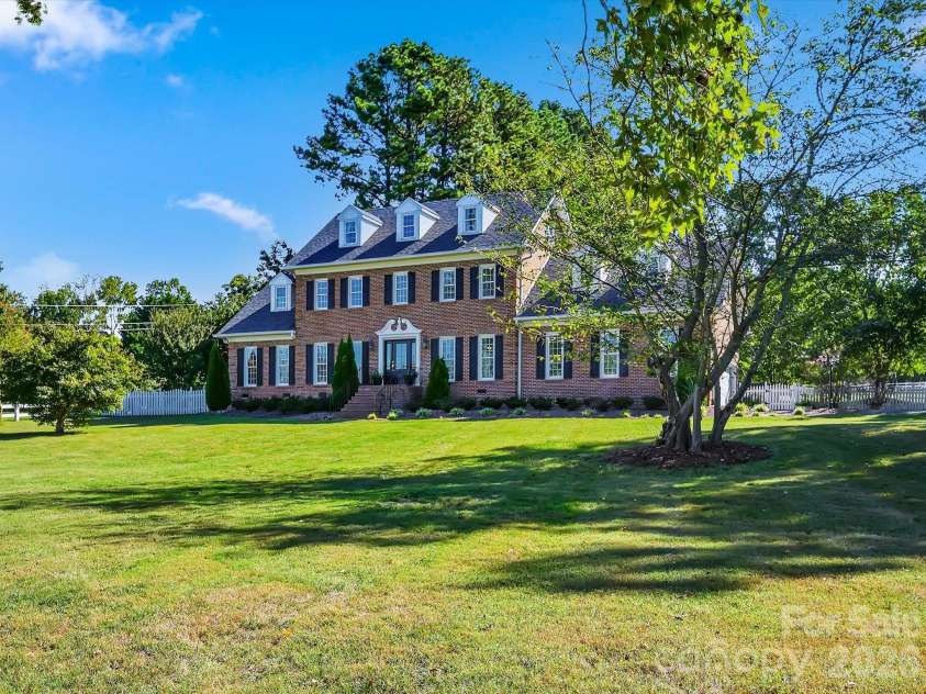 11215 Idlewild Road, Mint Hill, NC 28105.  MLS# CAR4426844, YatesRealty ID 54248. 