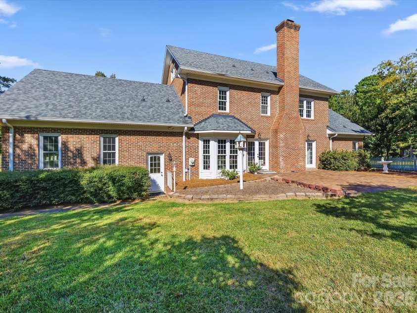 11215 Idlewild Road, Mint Hill, NC 28105.  MLS# CAR4426844, YatesRealty ID 54248. 
