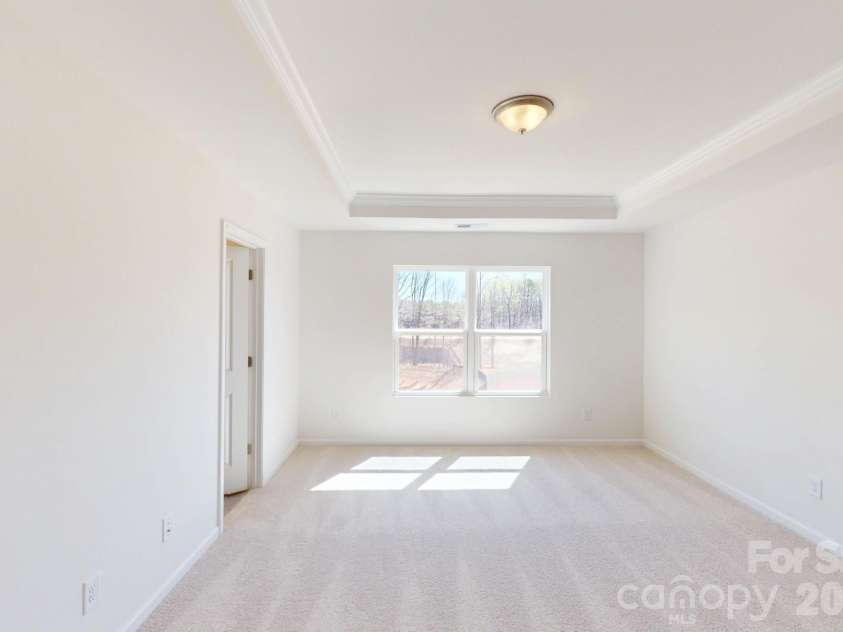 401 Hendley Drive, York, SC 29745.  MLS# CAR4333028, YatesRealty ID 5425. Owner's suite