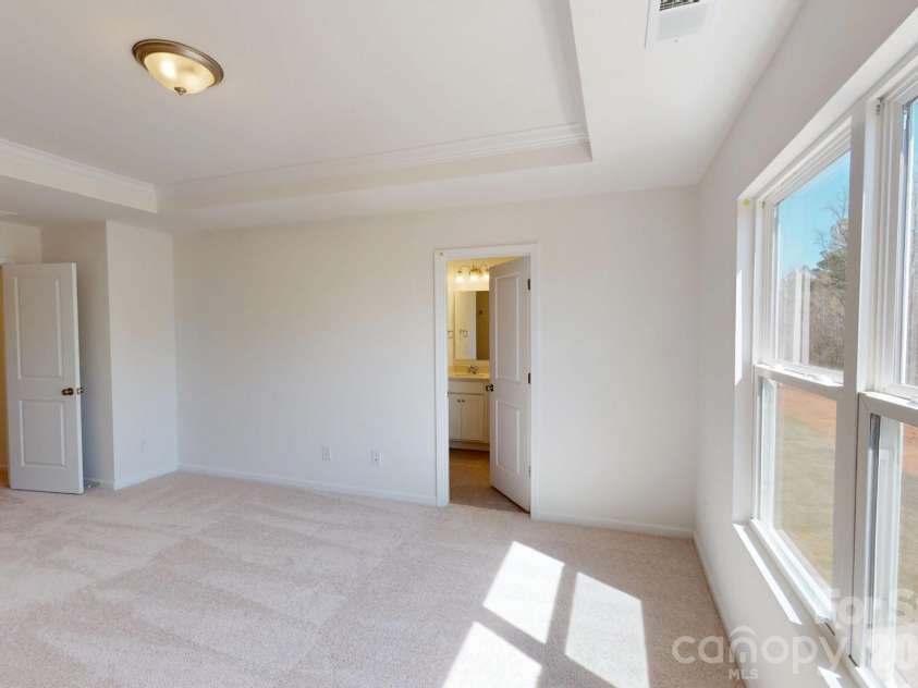 401 Hendley Drive, York, SC 29745.  MLS# CAR4333028, YatesRealty ID 5425. Owner's suite
