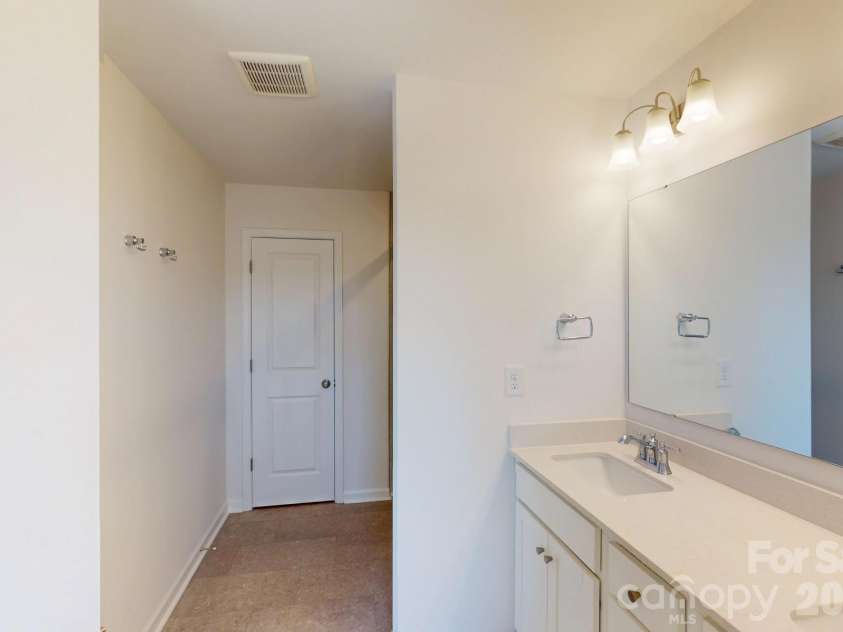 401 Hendley Drive, York, SC 29745.  MLS# CAR4333028, YatesRealty ID 5425. Owner's suite