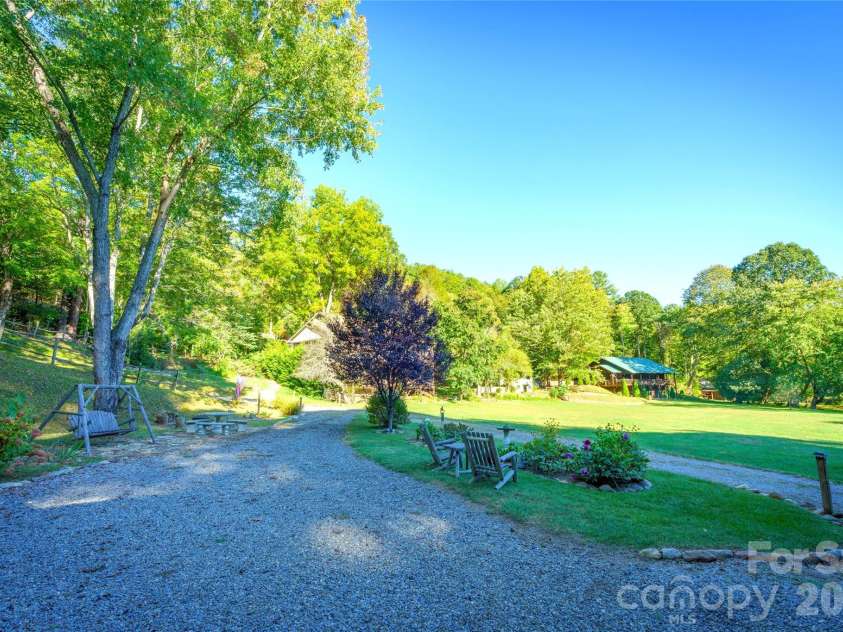 28 Froggy Bottom Trail, Canton, NC 28716.  MLS# CAR4429892, YatesRealty ID 54250. 